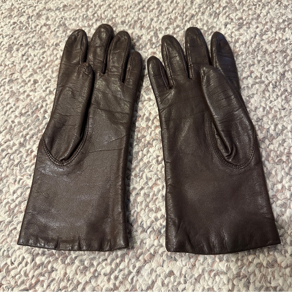 Brown leather gloves